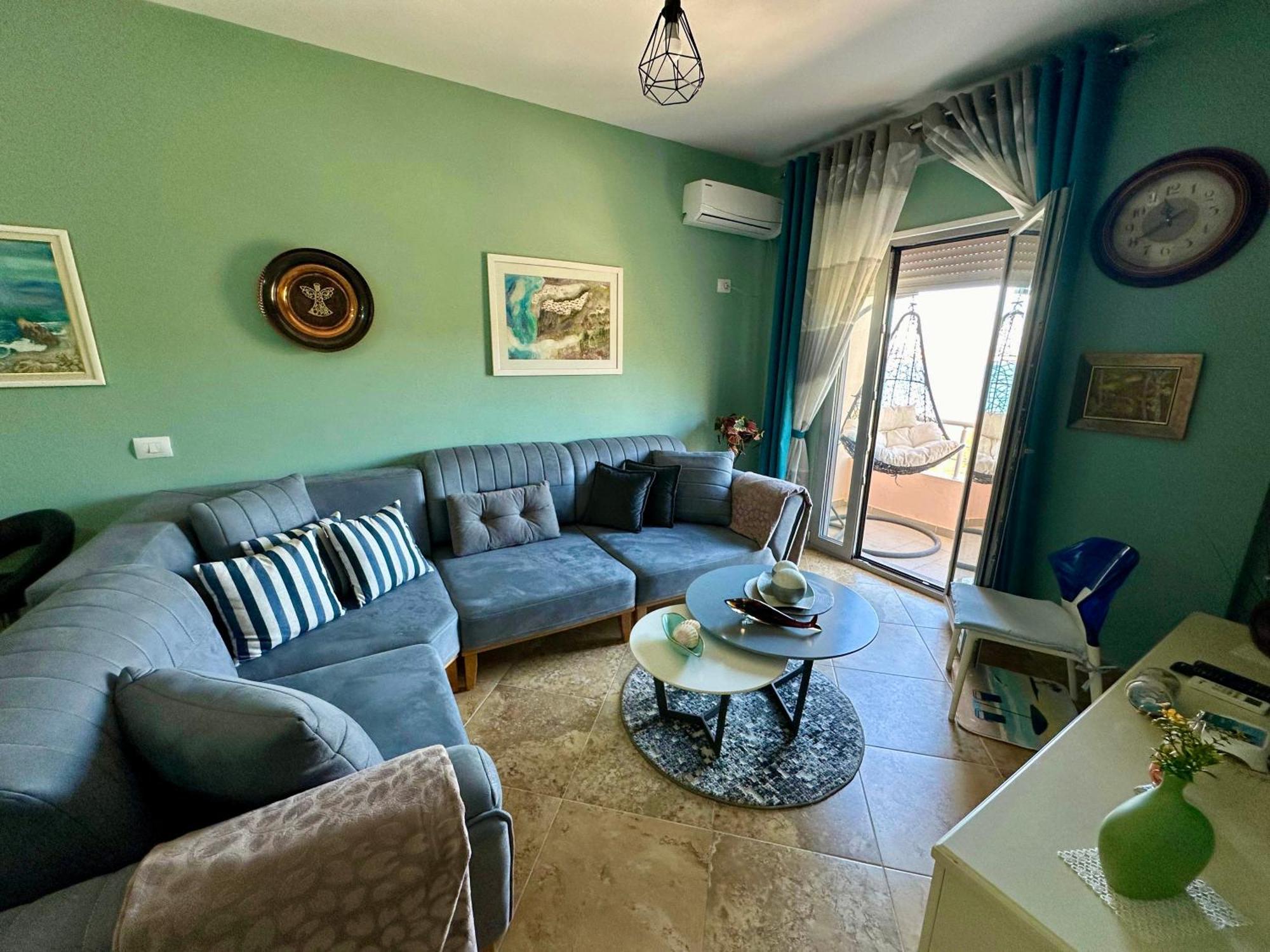 Beach Front Apartment Vlore Ngoại thất bức ảnh
