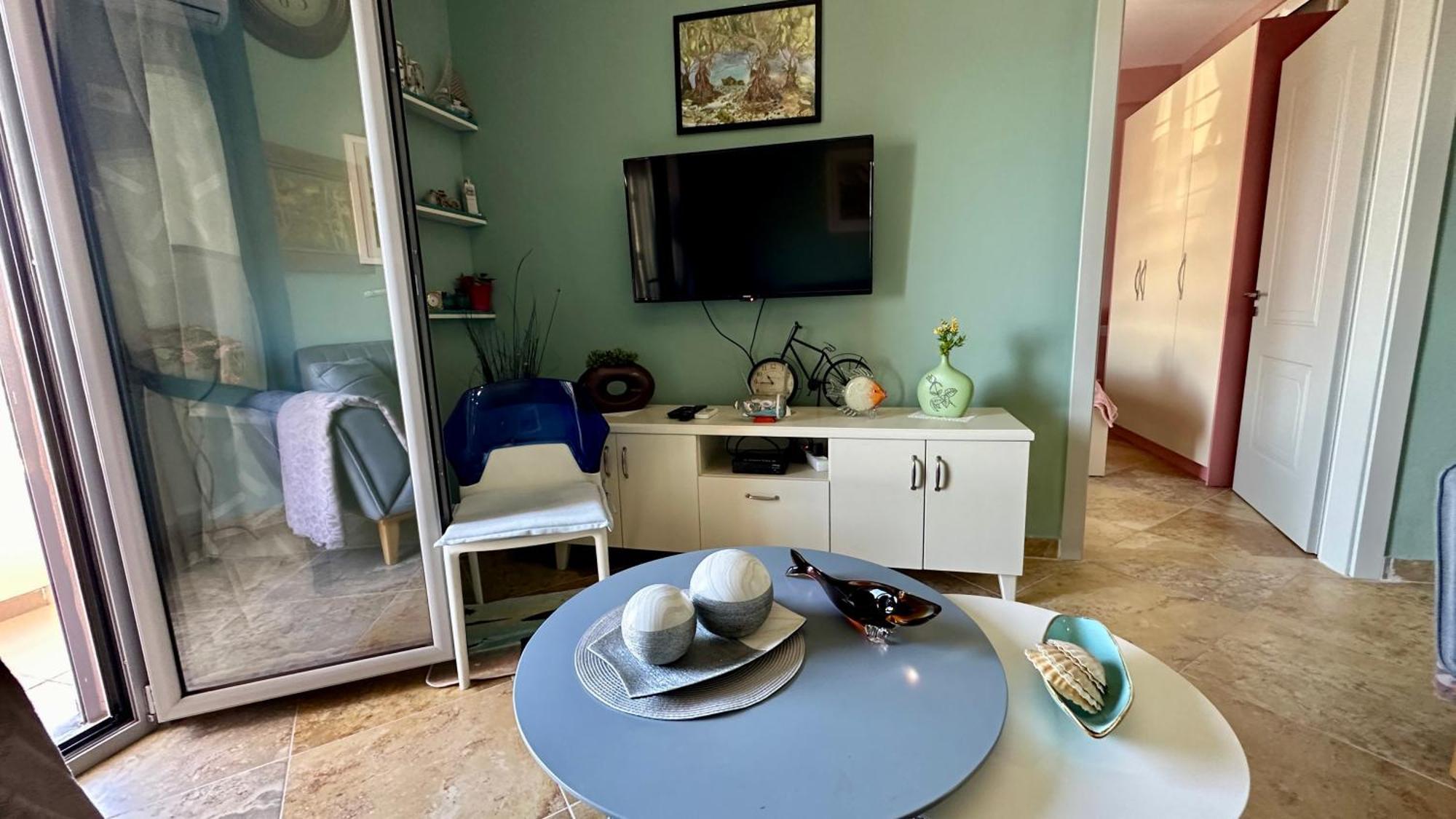 Beach Front Apartment Vlore Ngoại thất bức ảnh