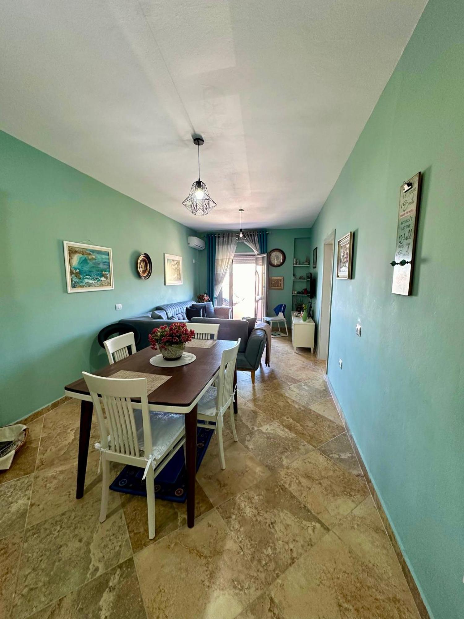 Beach Front Apartment Vlore Ngoại thất bức ảnh